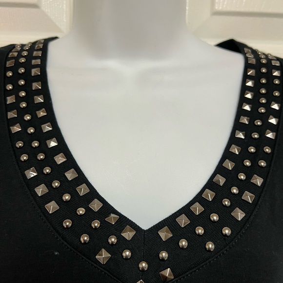 COPY - Express Sexy Basic Black Studded Tee - Picture 3 of 8